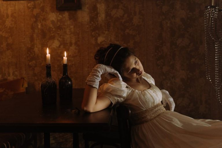 a lady’s guide to etiquette and murder
